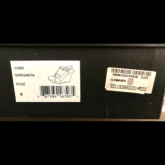 LAUNDRY-Shelli Segal-Embroidered Platform Sandals - Picture 7 of 7